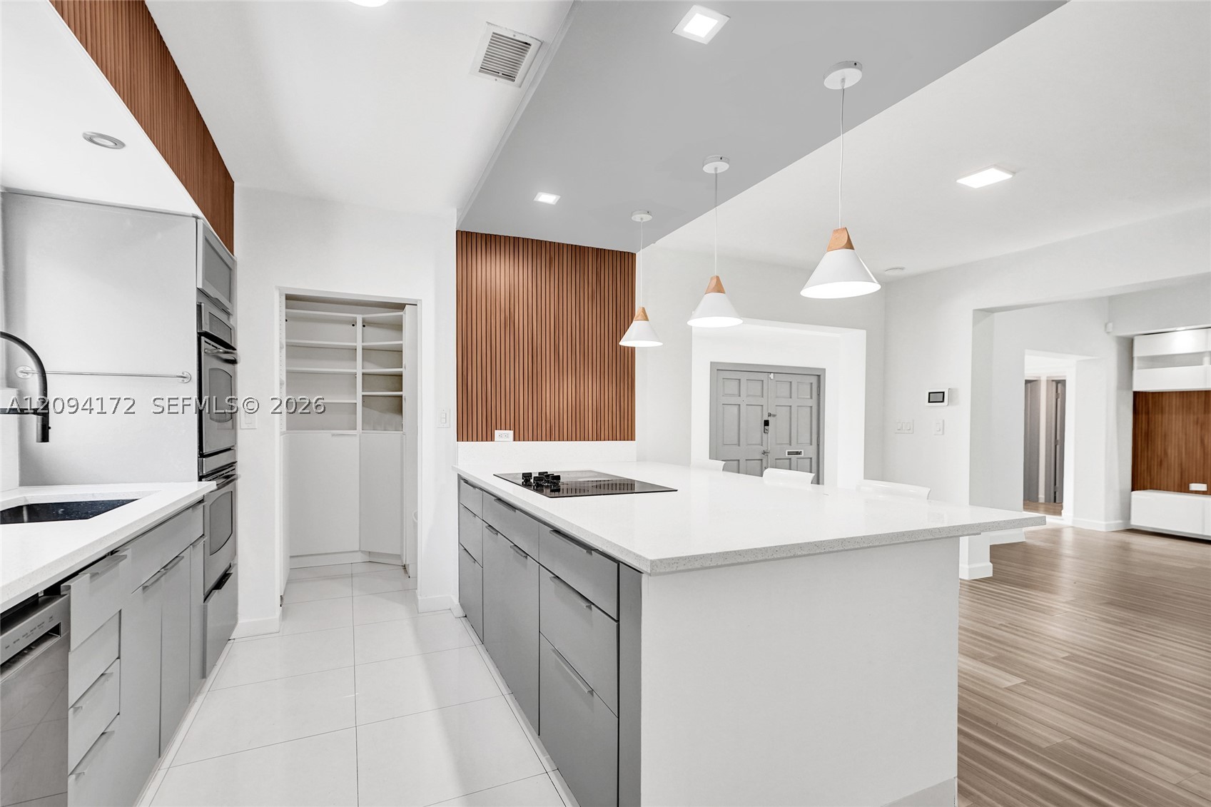 4726 Alton Rd, Miami Beach FL 33140