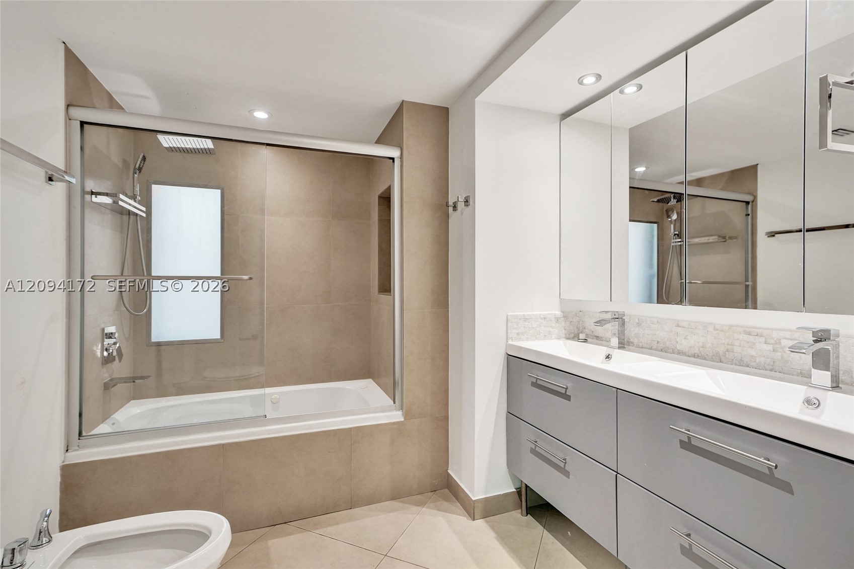 4726 Alton Rd, Miami Beach FL 33140
