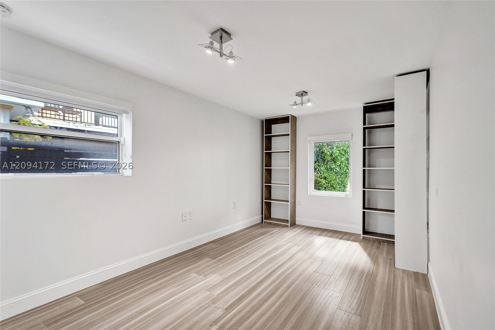 4726 Alton Rd, Miami Beach FL 33140
