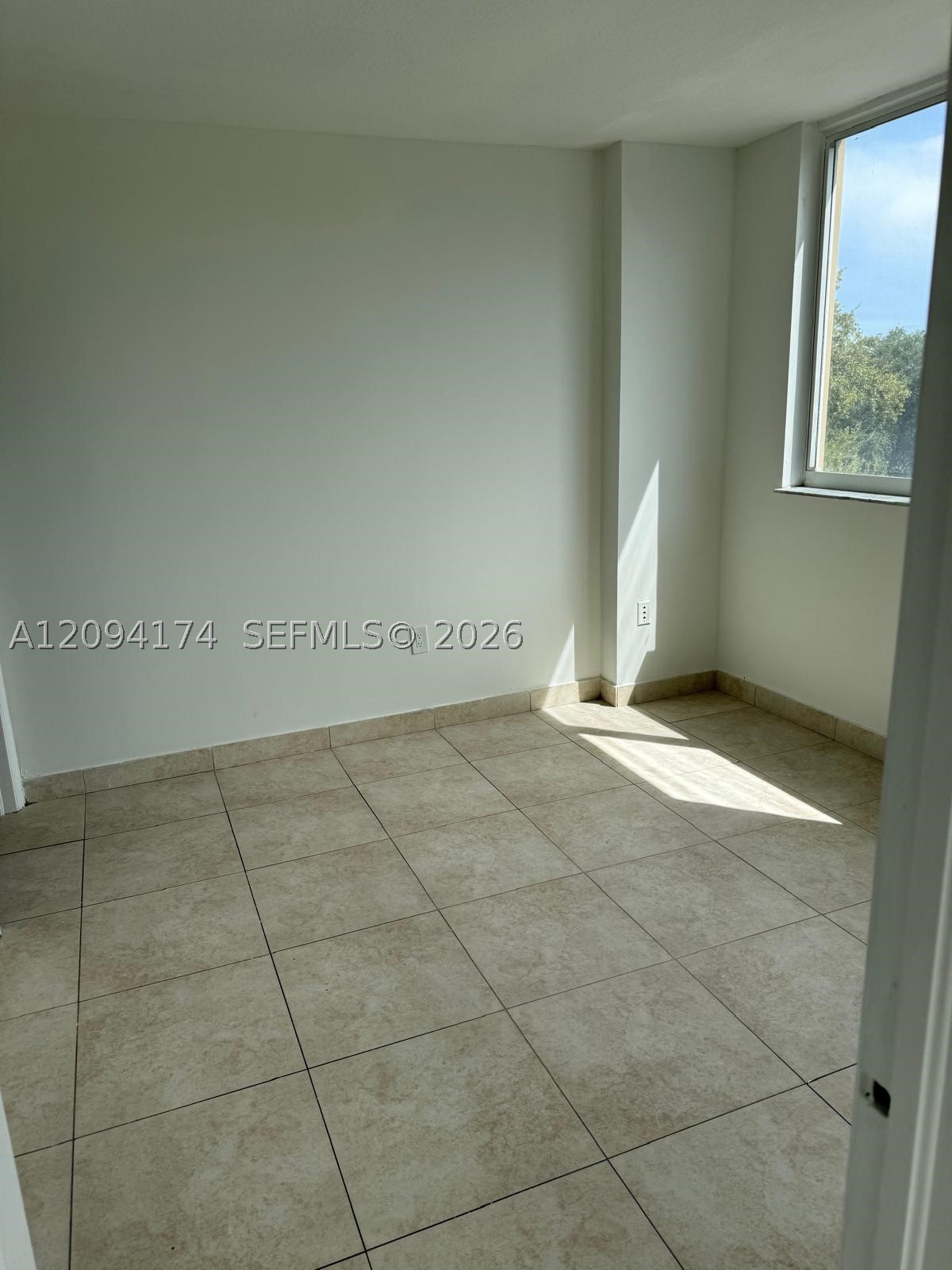 2647 NW 25th ave #405, Miami FL 33142