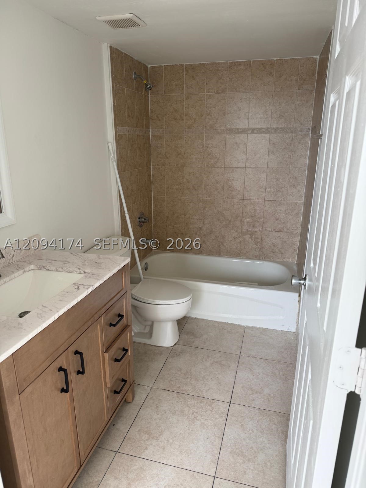 2647 NW 25th ave #405, Miami FL 33142