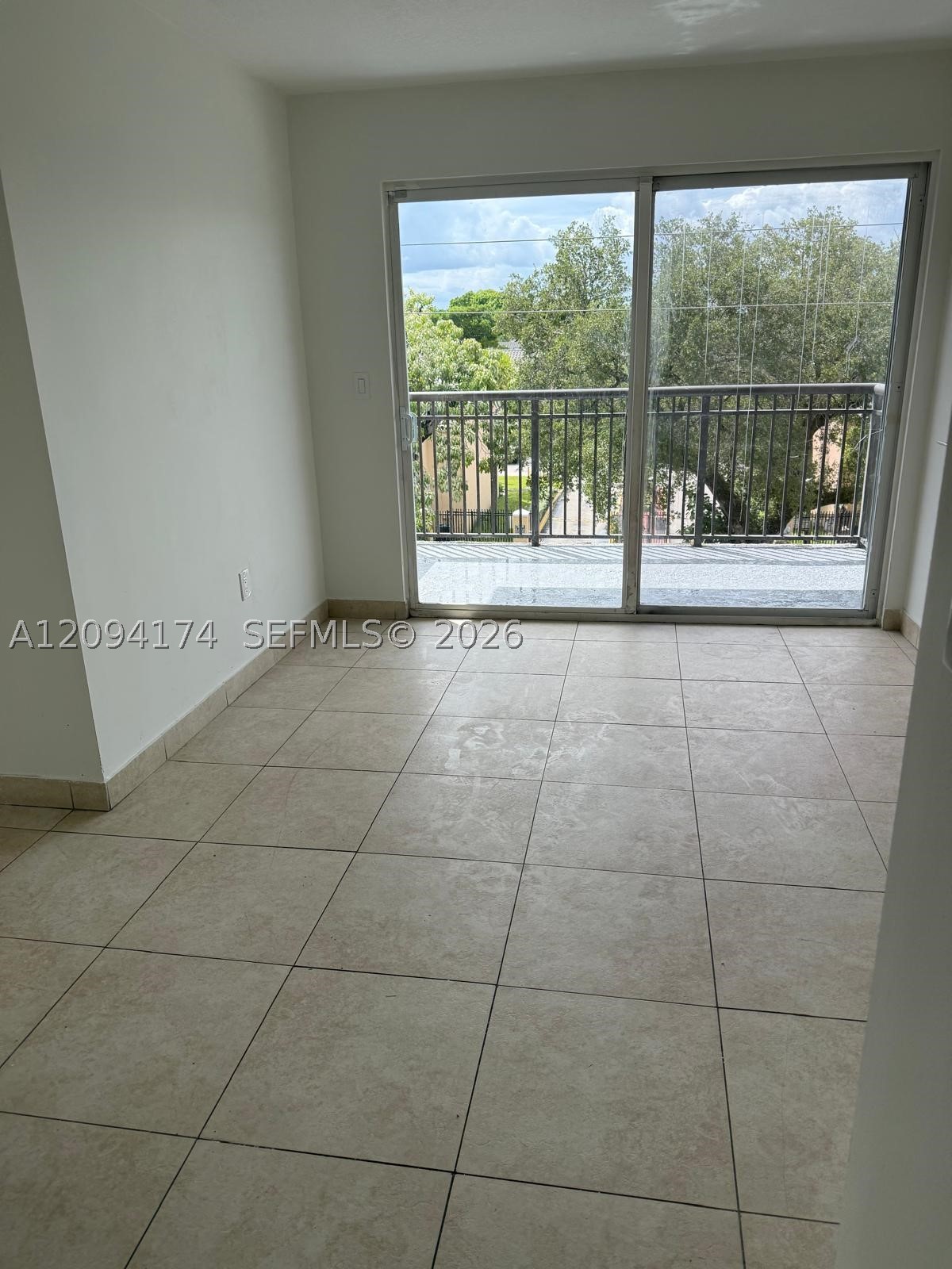 2647 NW 25th ave #405, Miami FL 33142