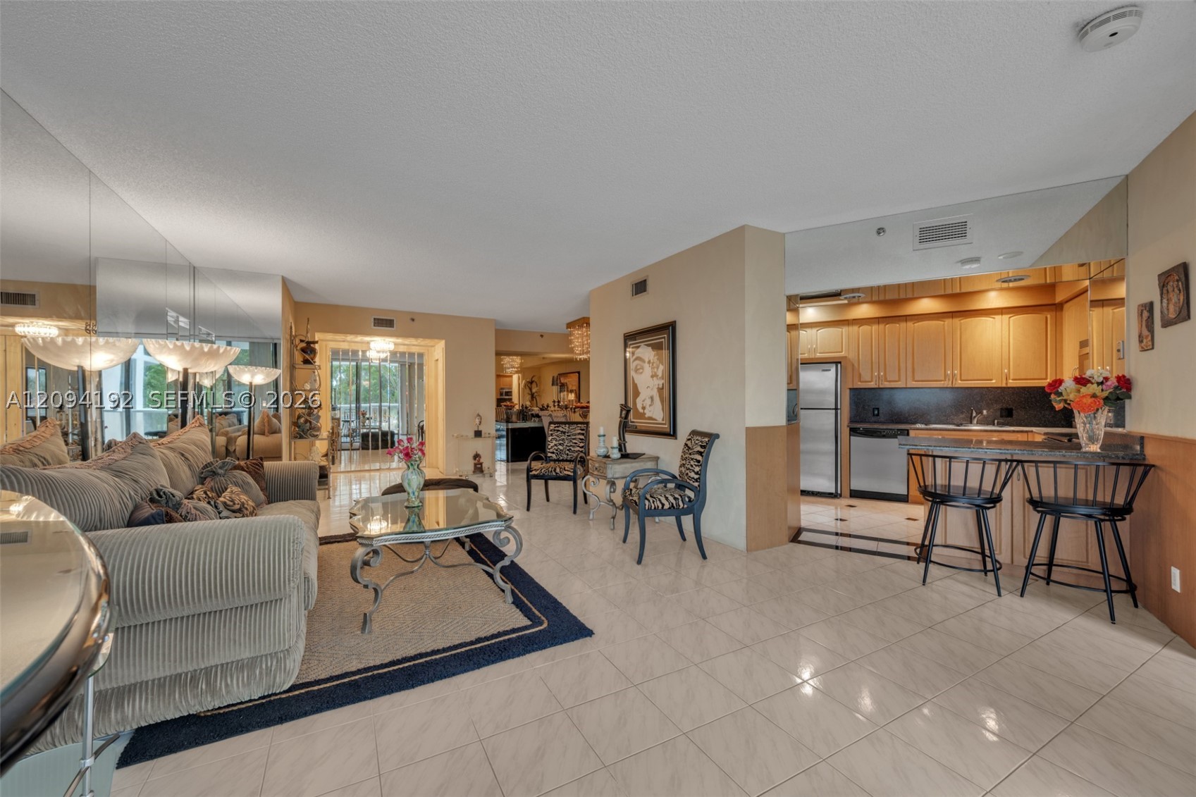 20281 E Country Club Dr #305, Aventura FL 33180