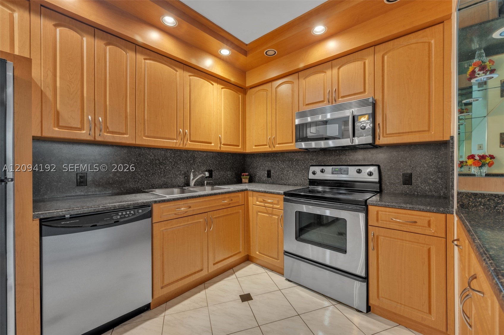 20281 E Country Club Dr #305, Aventura FL 33180