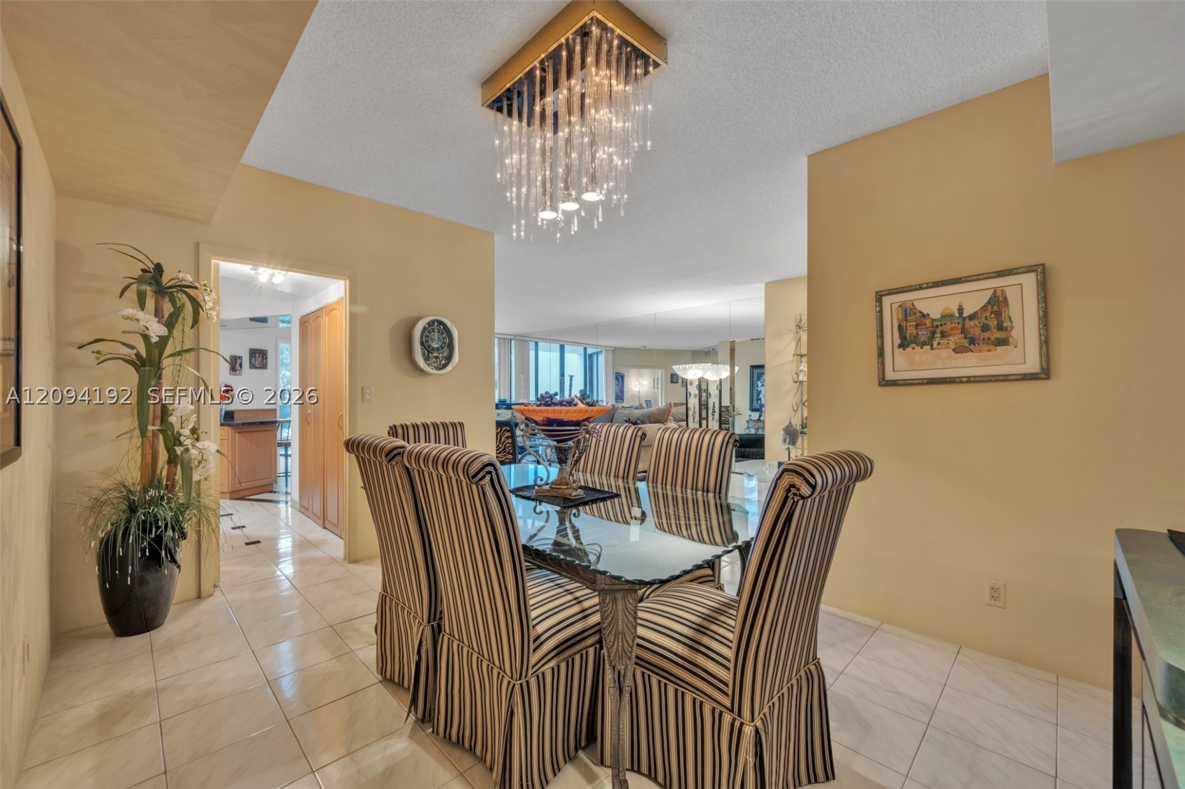 20281 E Country Club Dr #305, Aventura FL 33180