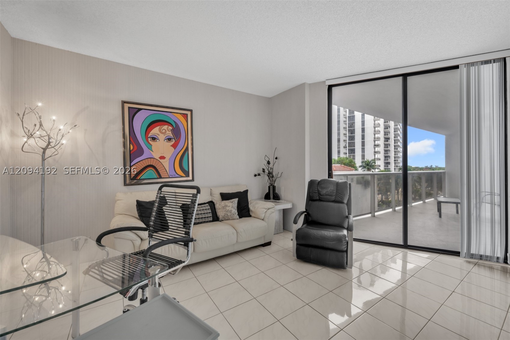 20281 E Country Club Dr #305, Aventura FL 33180
