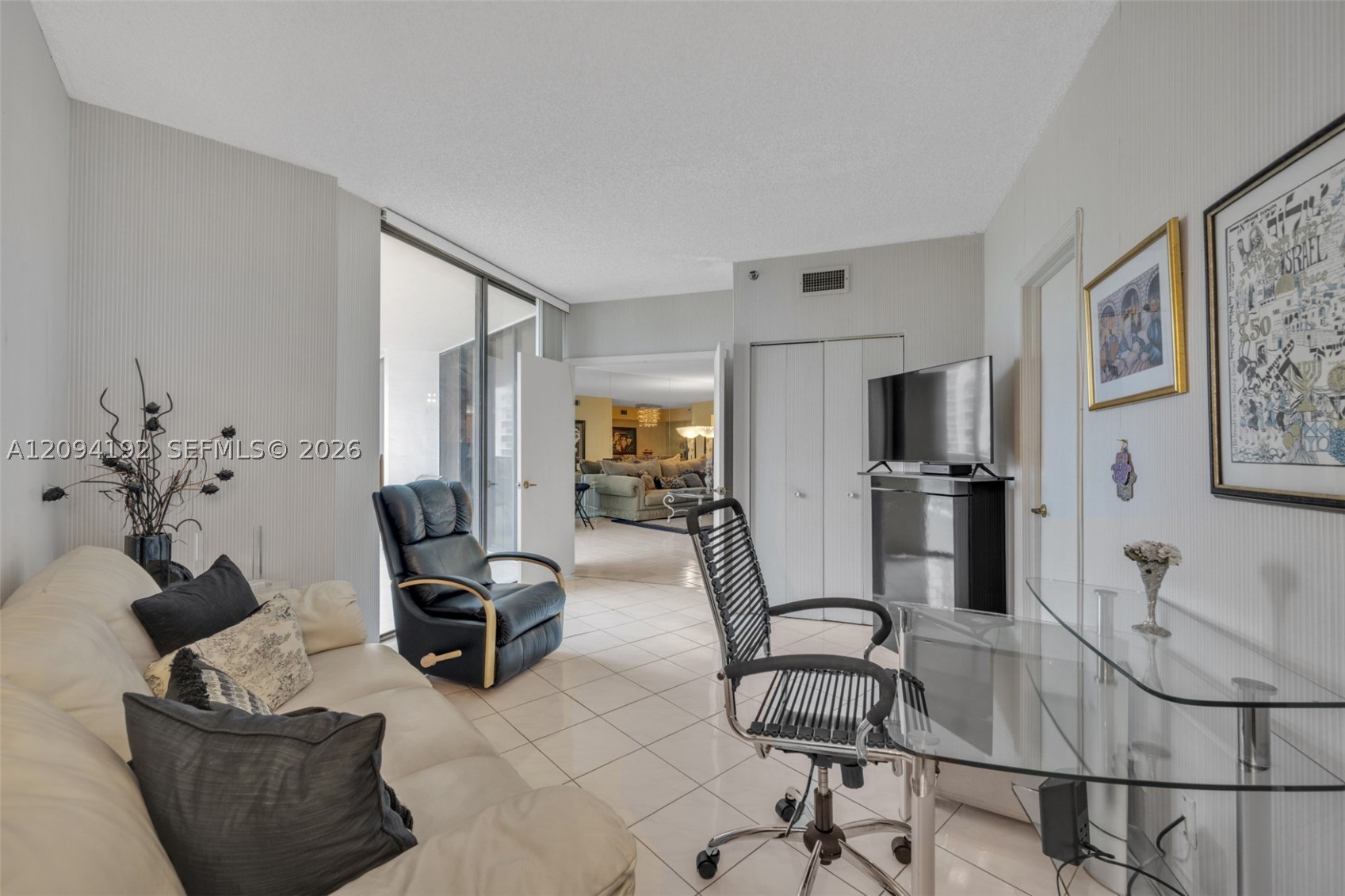 20281 E Country Club Dr #305, Aventura FL 33180