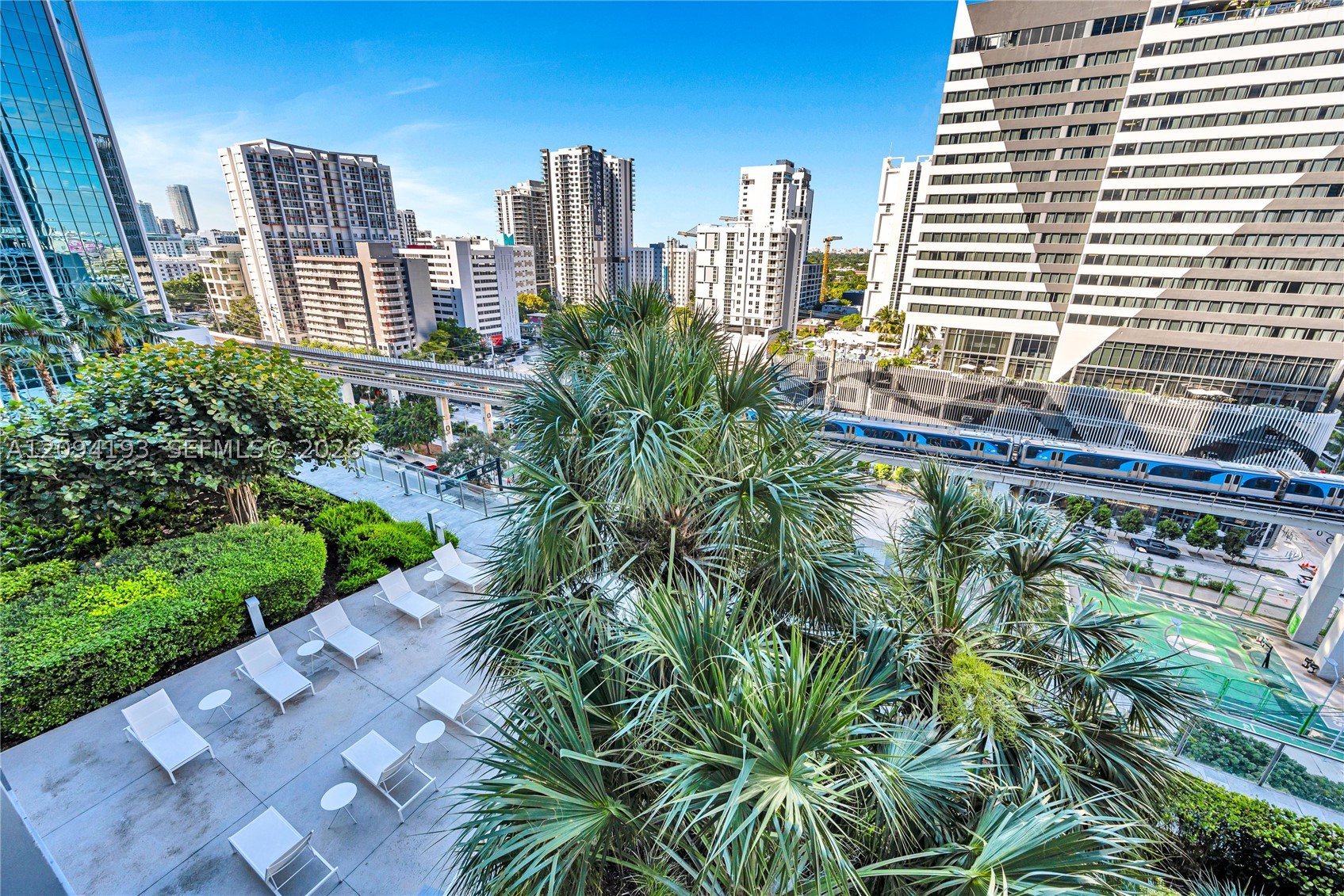 88 SW 7th St #806, Miami FL 33130