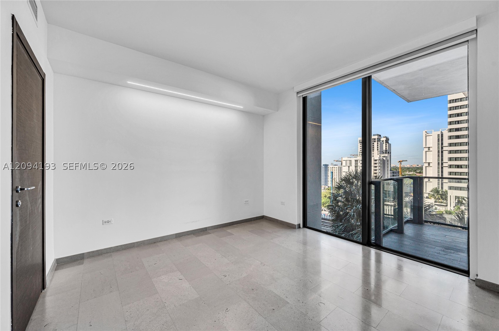 88 SW 7th St #806, Miami FL 33130
