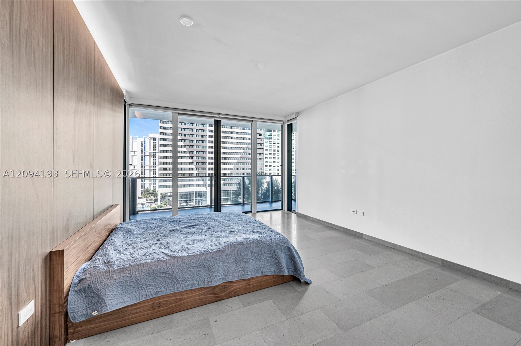 88 SW 7th St #806, Miami FL 33130