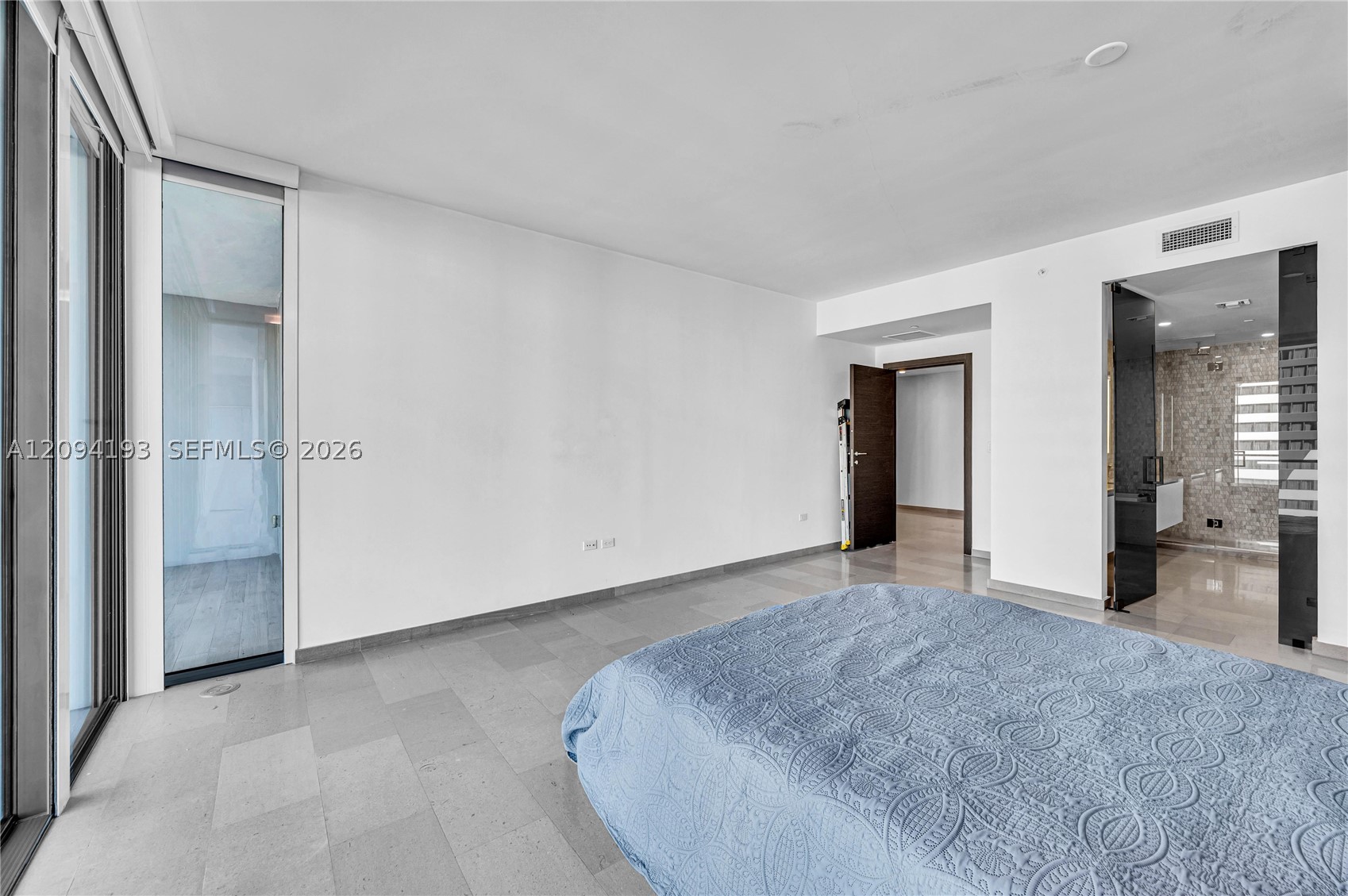 88 SW 7th St #806, Miami FL 33130