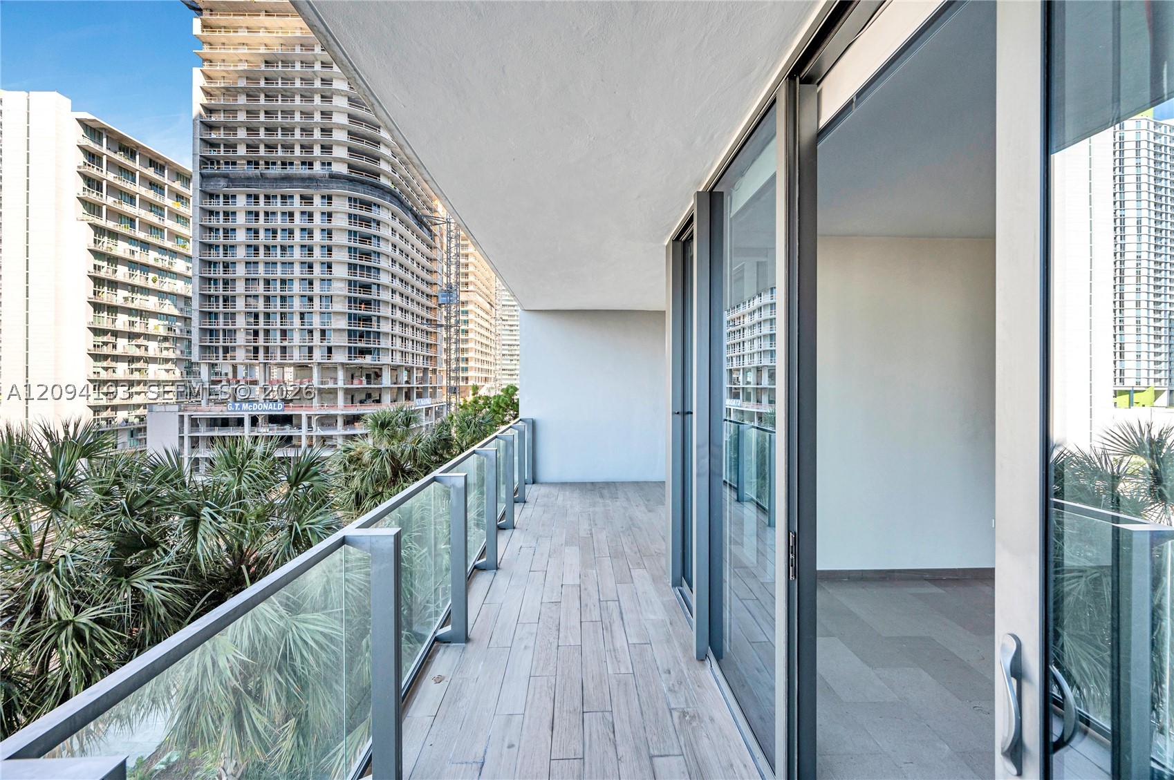 88 SW 7th St #806, Miami FL 33130