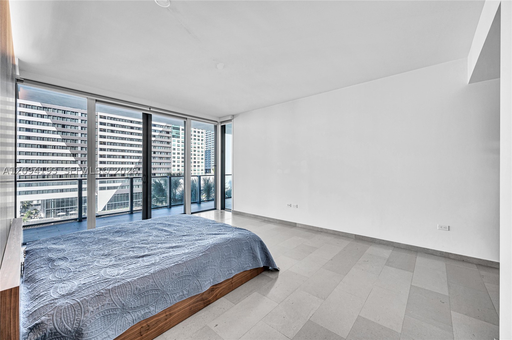 88 SW 7th St #806, Miami FL 33130