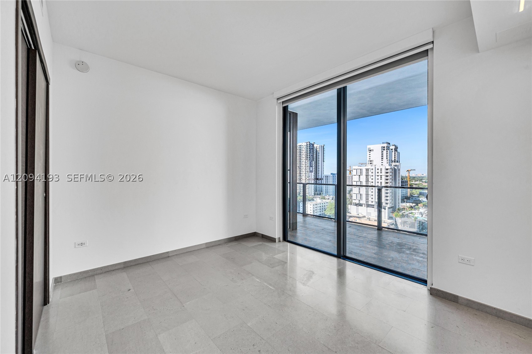 88 SW 7th St #806, Miami FL 33130