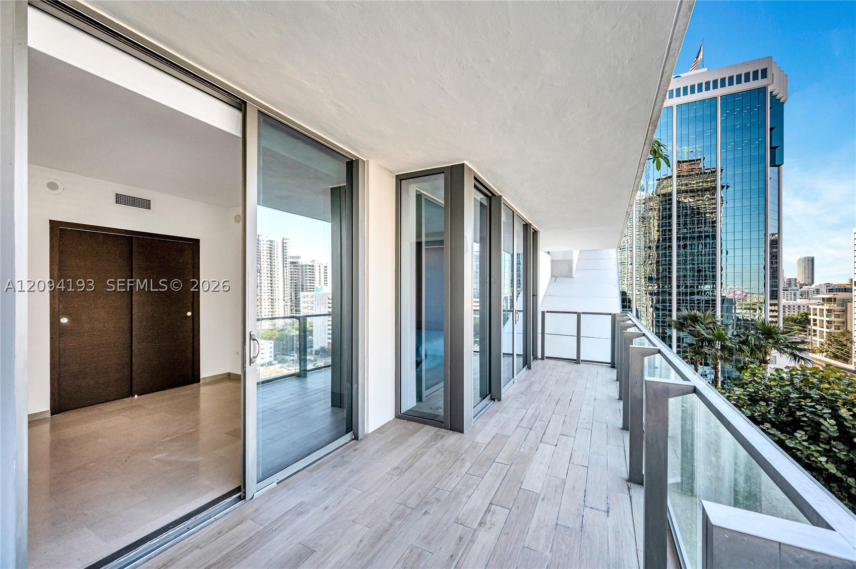 88 SW 7th St #806, Miami FL 33130