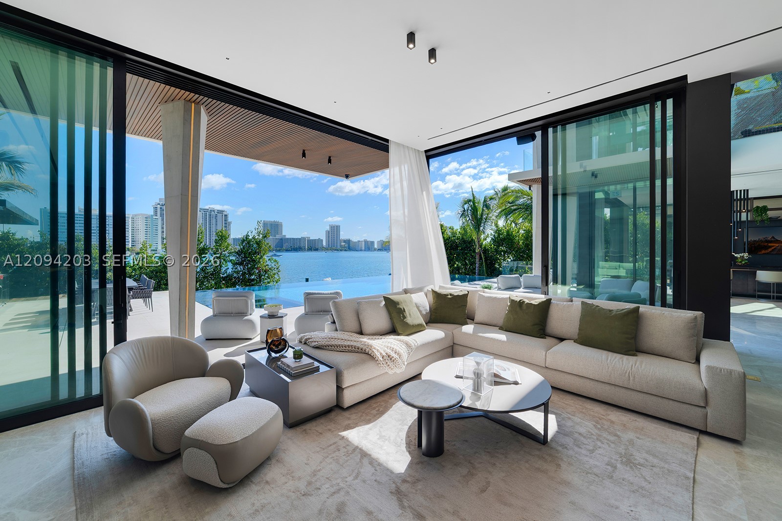 217 E Rivo Alto Dr, Miami Beach FL 33139