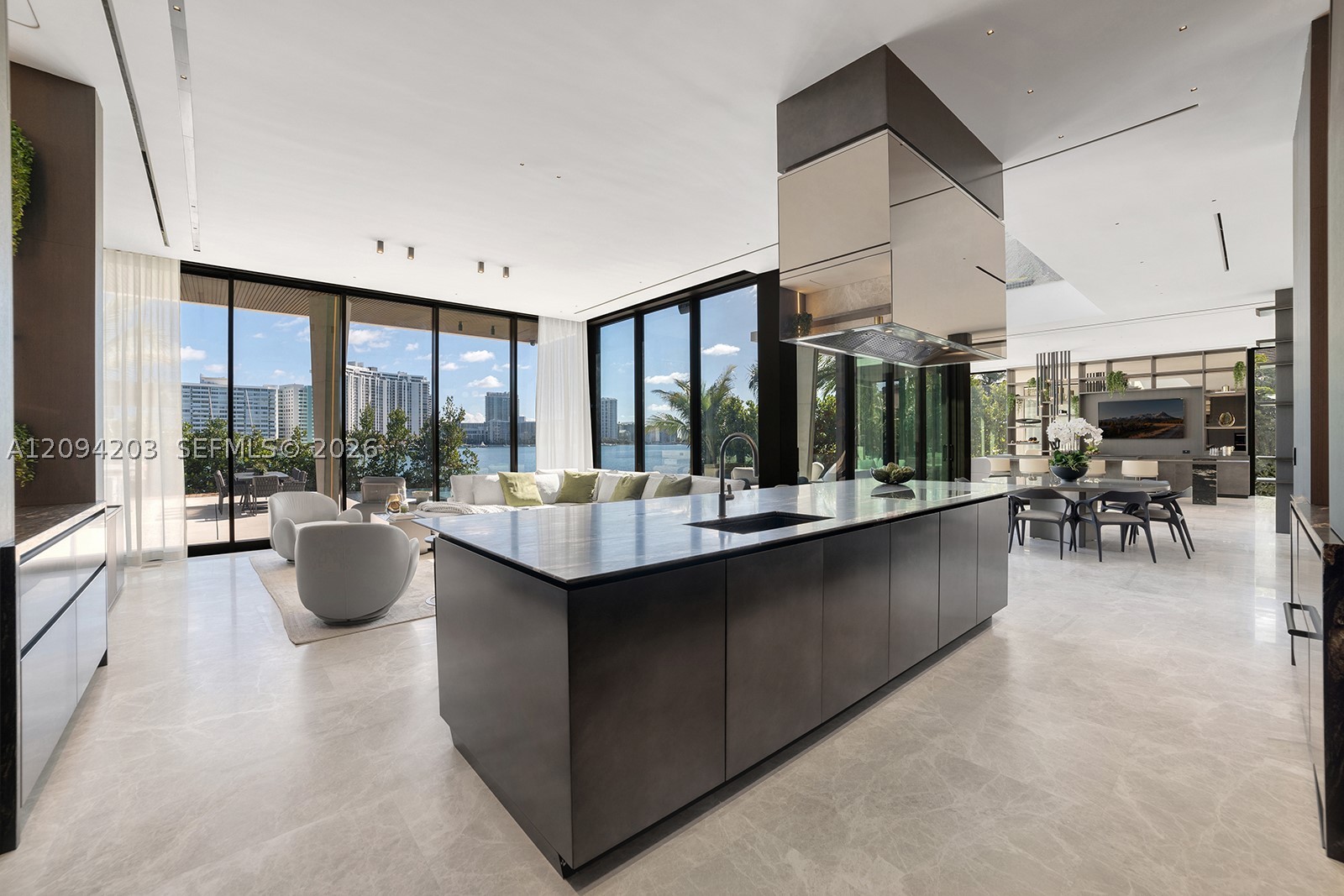 217 E Rivo Alto Dr, Miami Beach FL 33139