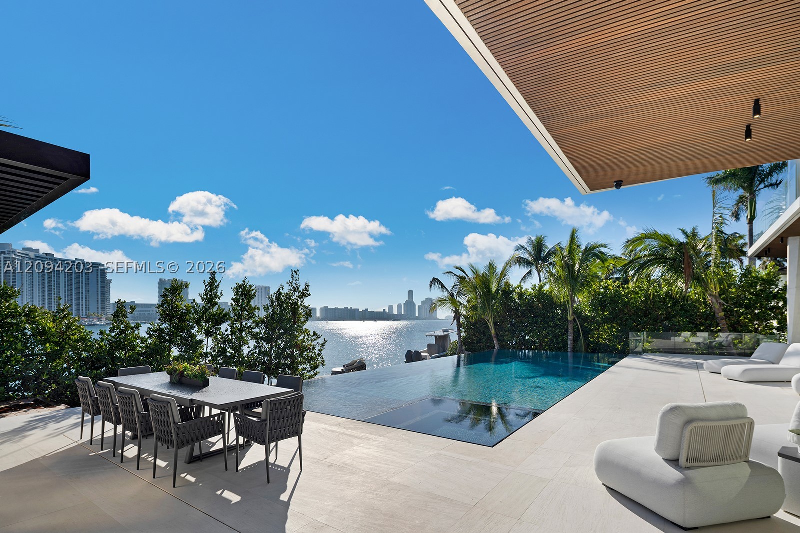 217 E Rivo Alto Dr, Miami Beach FL 33139
