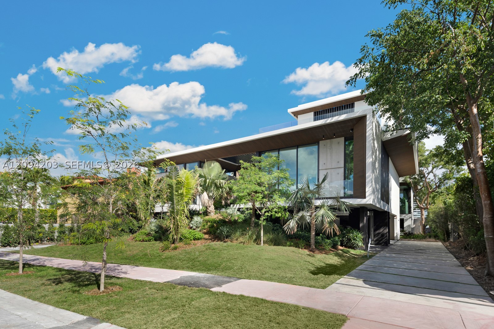 217 E Rivo Alto Dr, Miami Beach FL 33139
