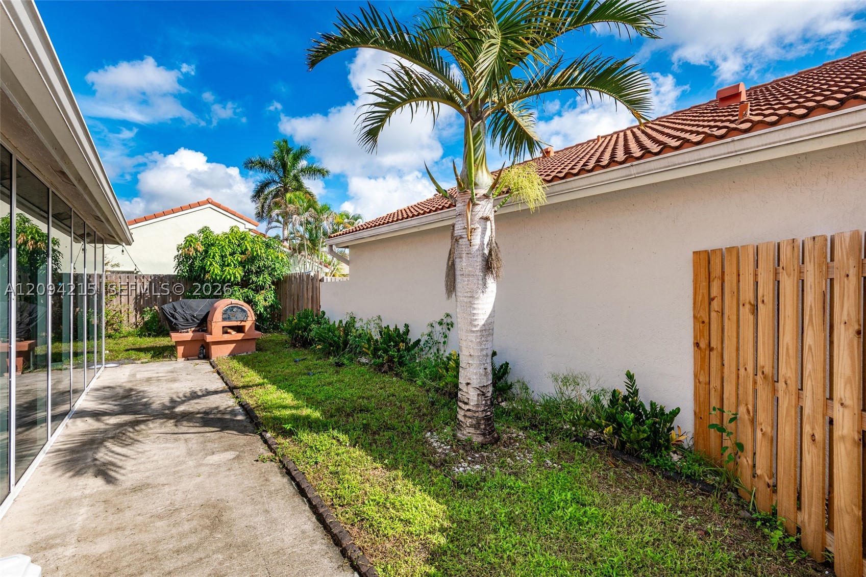 12519 NW 10th Ct, Sunrise FL 33323