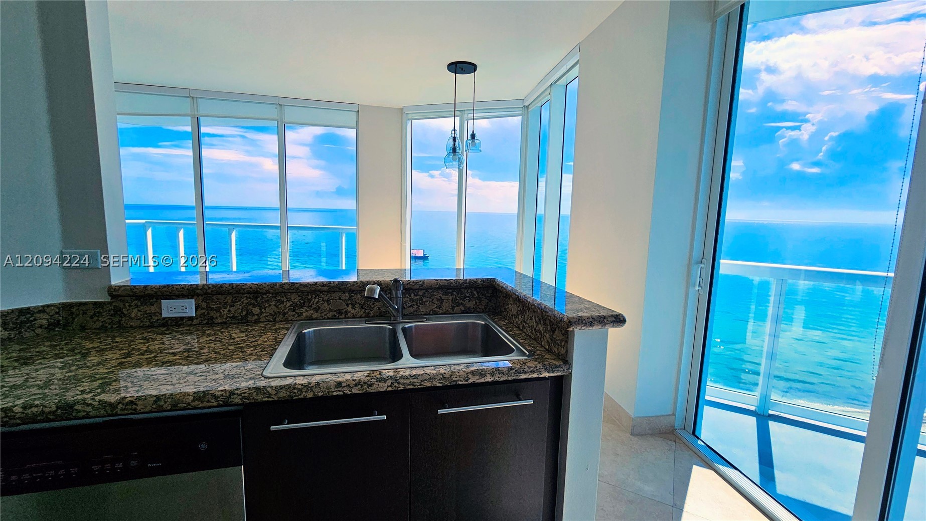 6515 Collins Ave #1403, Miami Beach FL 33141
