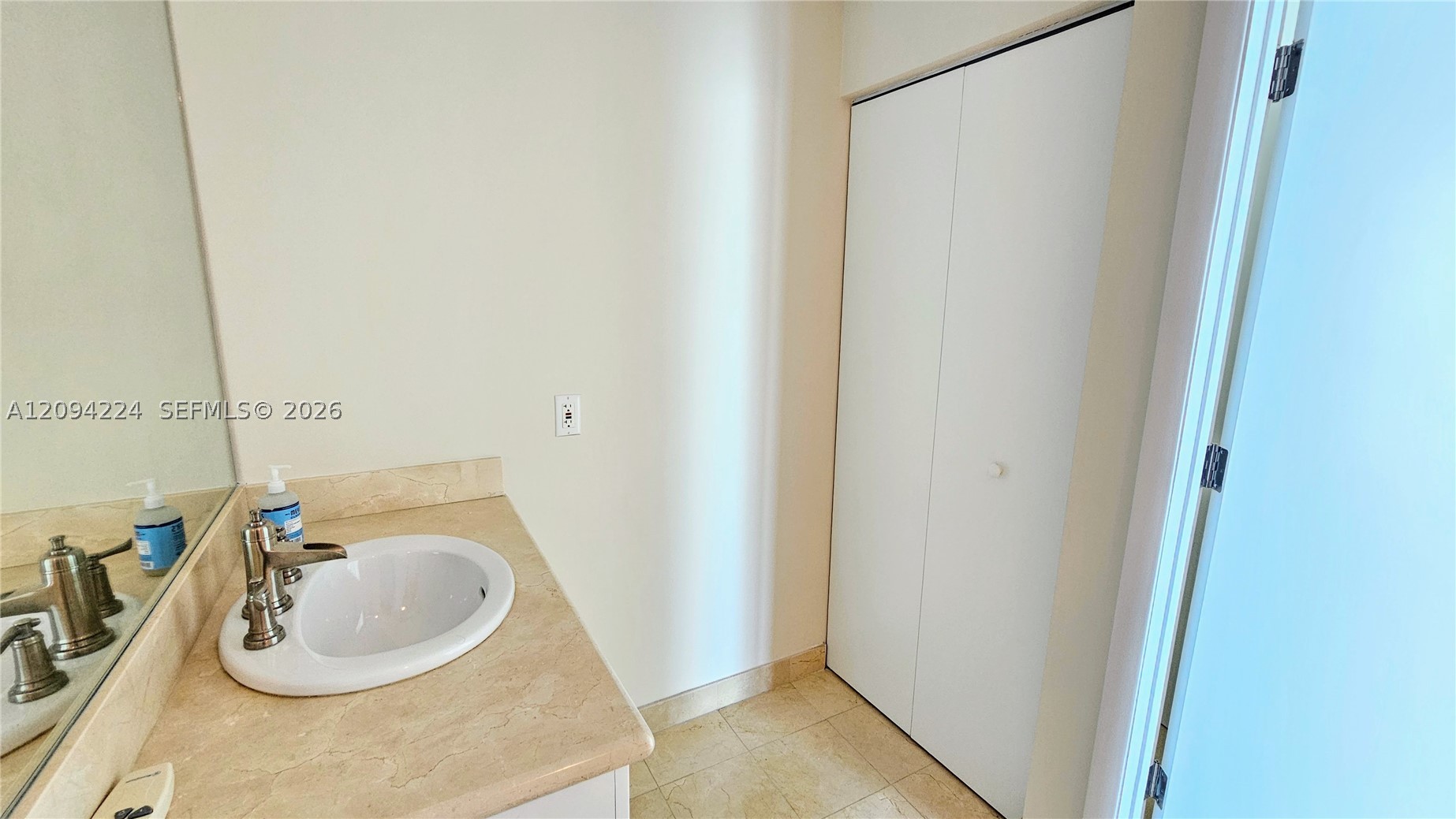 6515 Collins Ave #1403, Miami Beach FL 33141