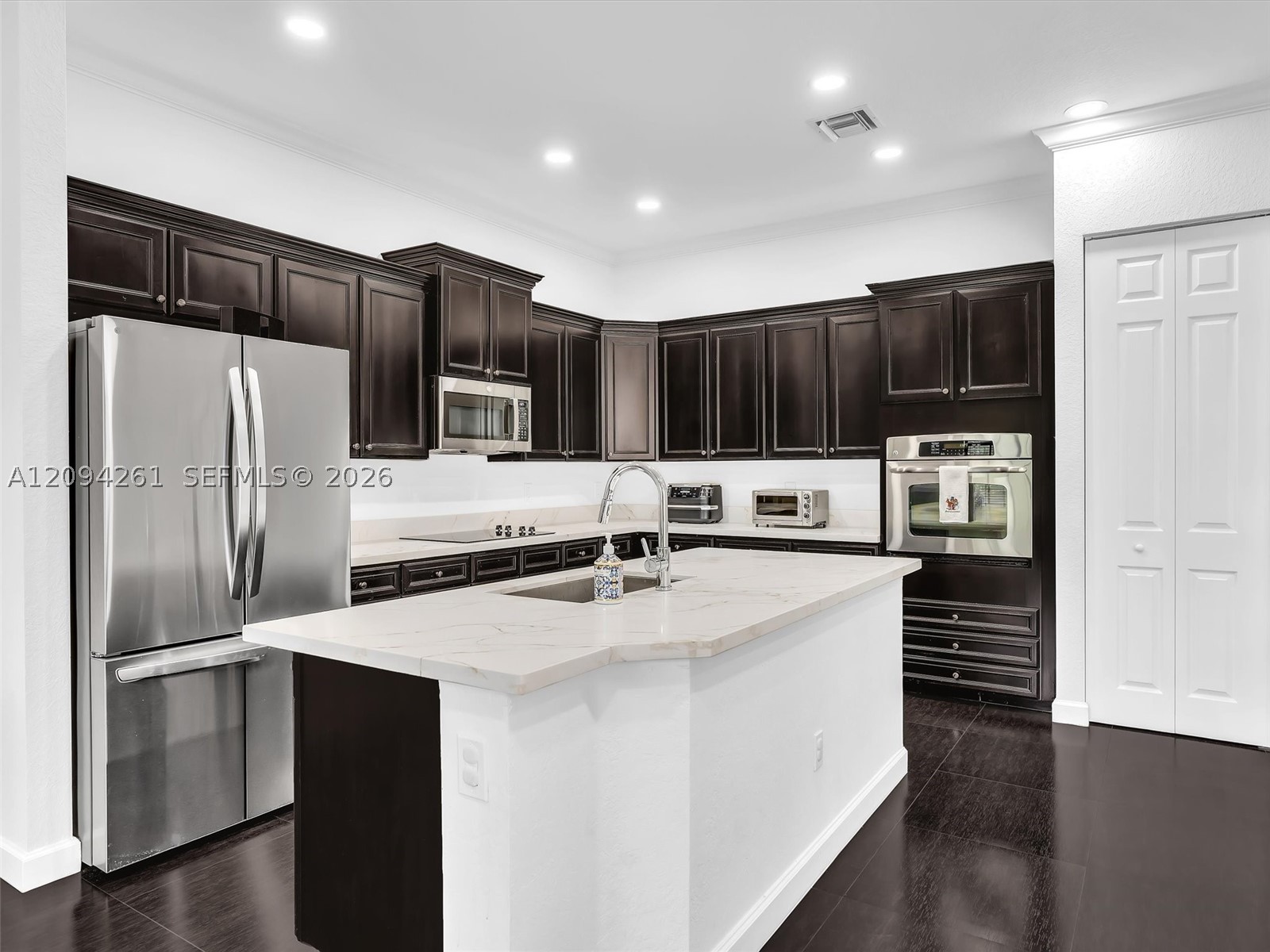 3557 NW 87th Ave, Cooper City FL 33024