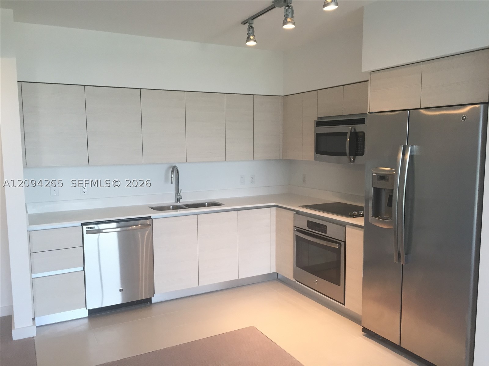 4250 Biscayne Blvd #1211, Miami FL 33137