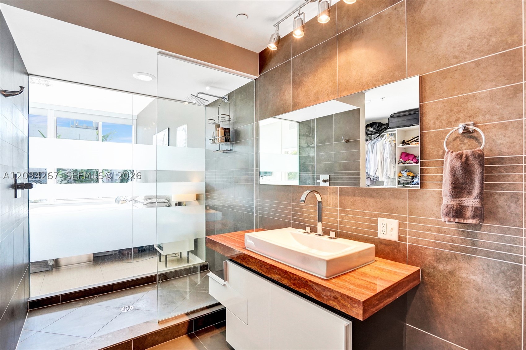 2100 Park Ave #310, Miami Beach FL 33139