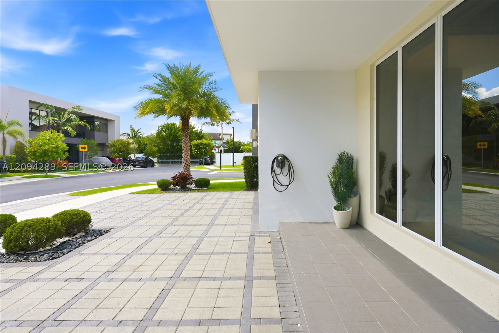 7525 NW 103rd Pl, Doral FL 33178