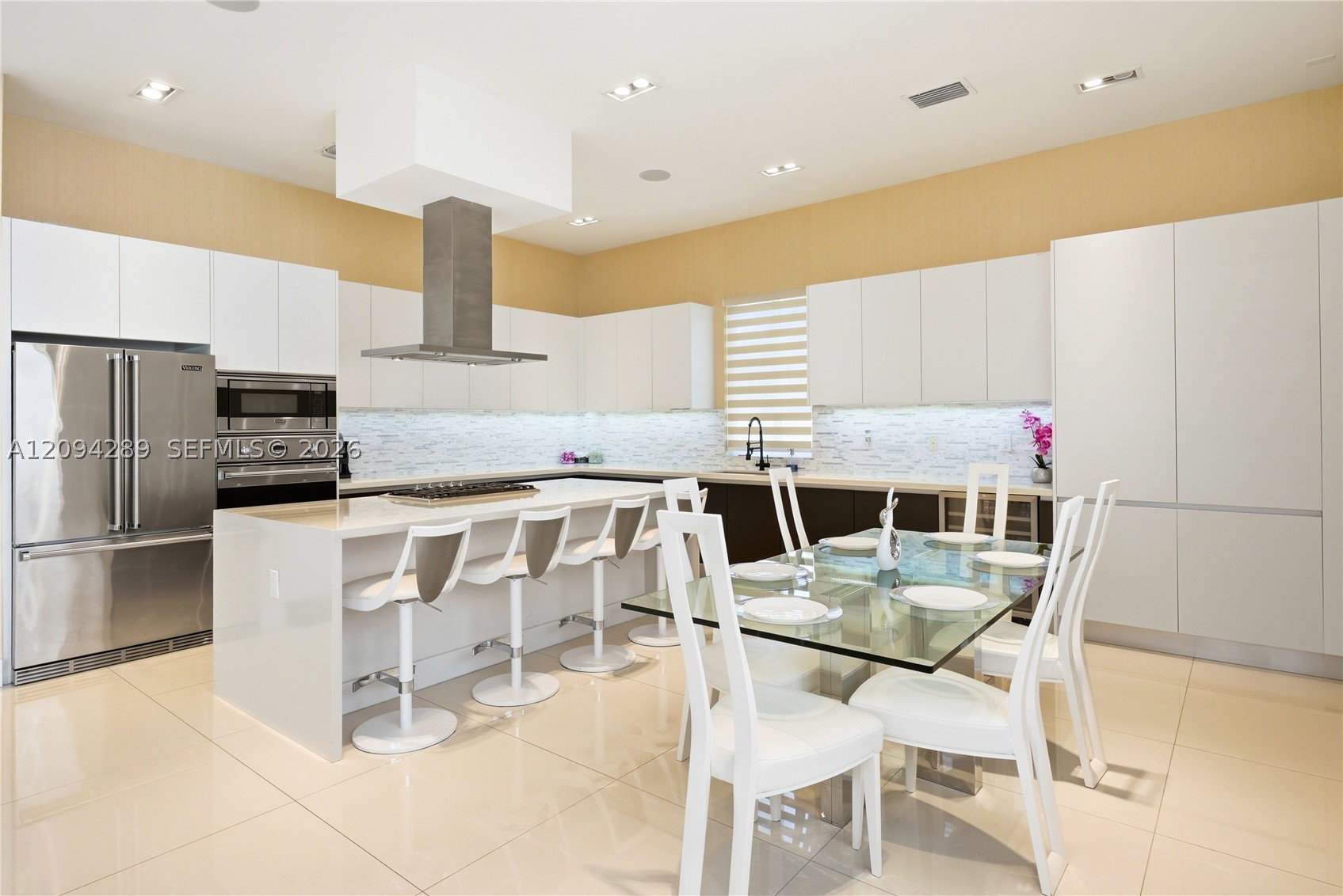 7525 NW 103rd Pl, Doral FL 33178