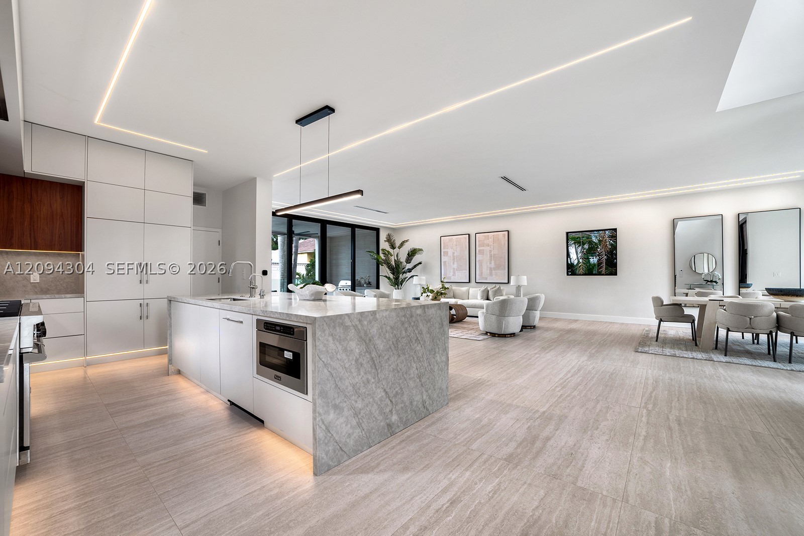 908 Tyler St, Hollywood FL 33019