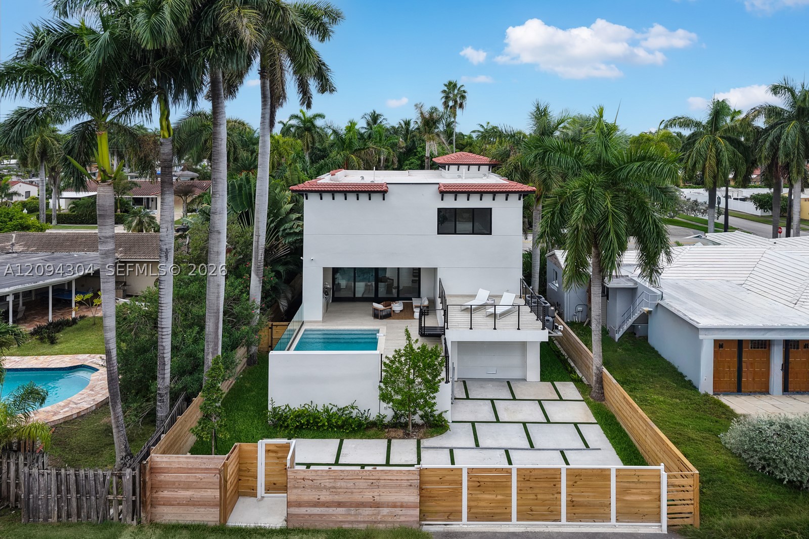 908 Tyler St, Hollywood FL 33019