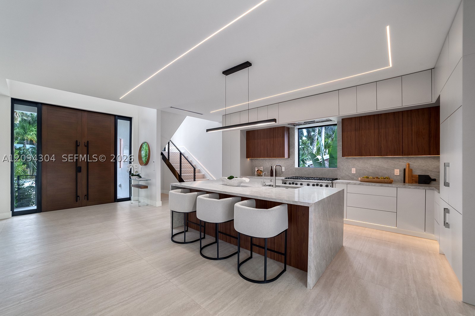 908 Tyler St, Hollywood FL 33019