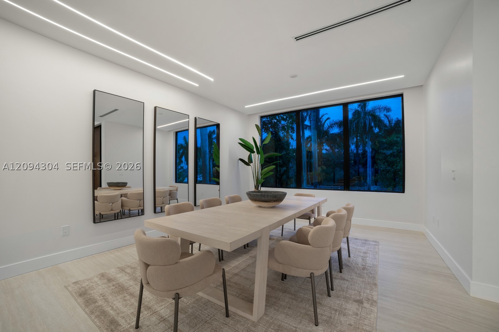 908 Tyler St, Hollywood FL 33019