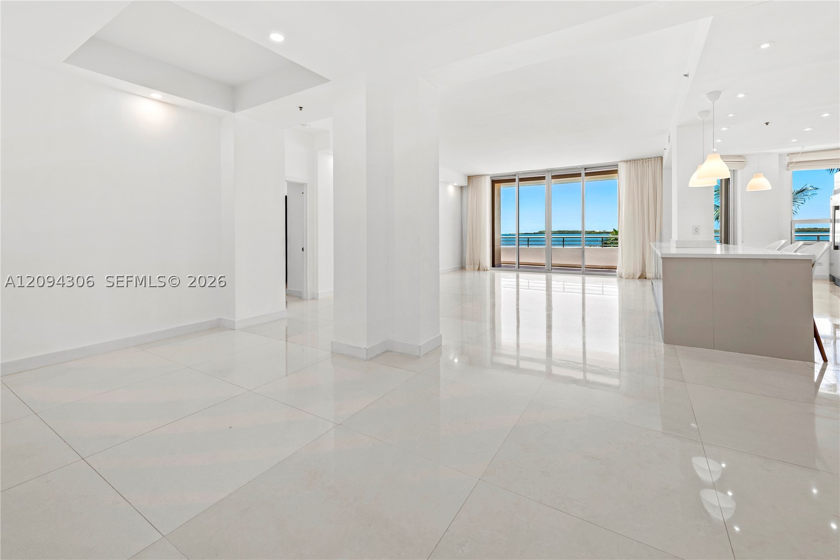 808 Brickell Key Dr #304, Miami FL 33131