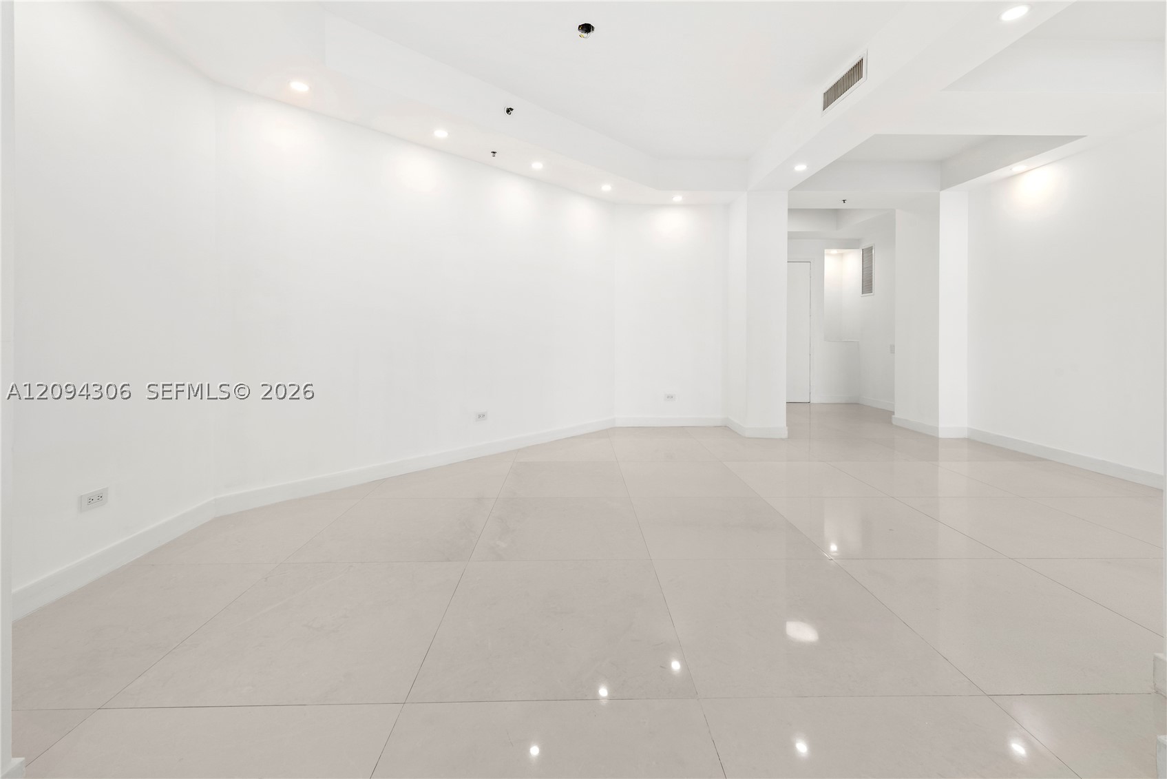 808 Brickell Key Dr #304, Miami FL 33131