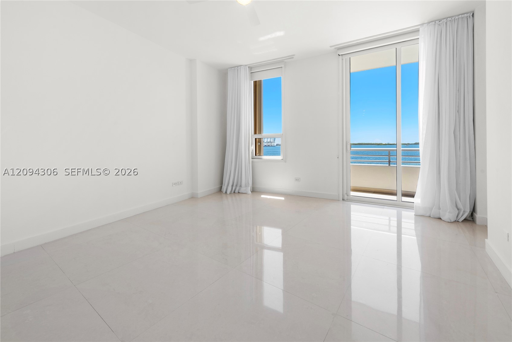 808 Brickell Key Dr #304, Miami FL 33131
