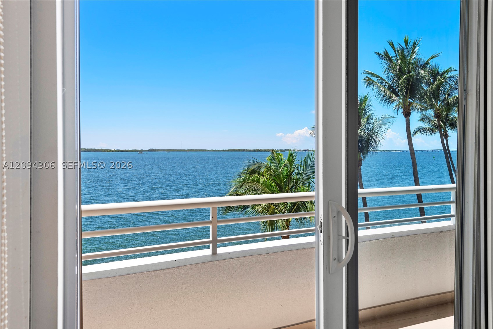 808 Brickell Key Dr #304, Miami FL 33131