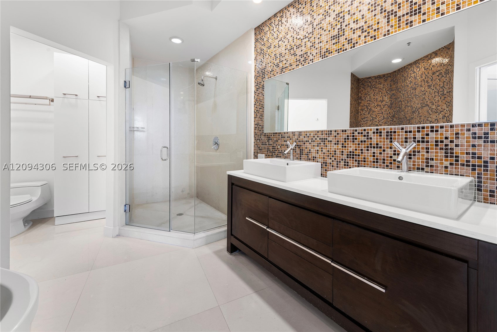 808 Brickell Key Dr #304, Miami FL 33131