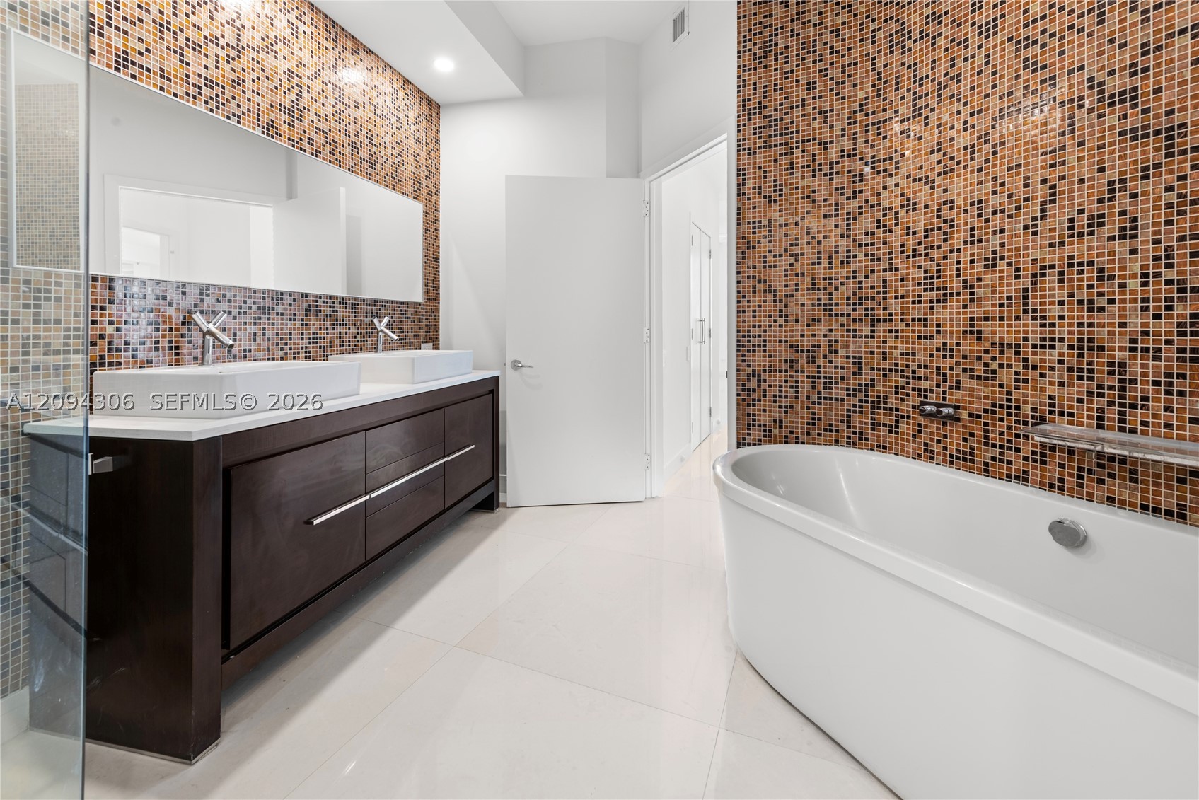 808 Brickell Key Dr #304, Miami FL 33131