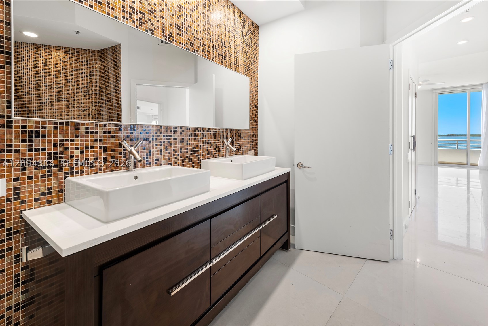 808 Brickell Key Dr #304, Miami FL 33131