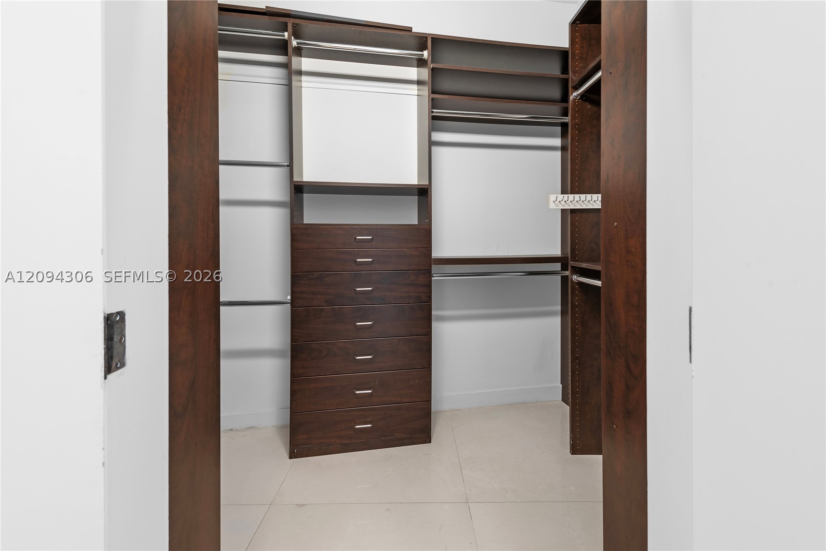 808 Brickell Key Dr #304, Miami FL 33131