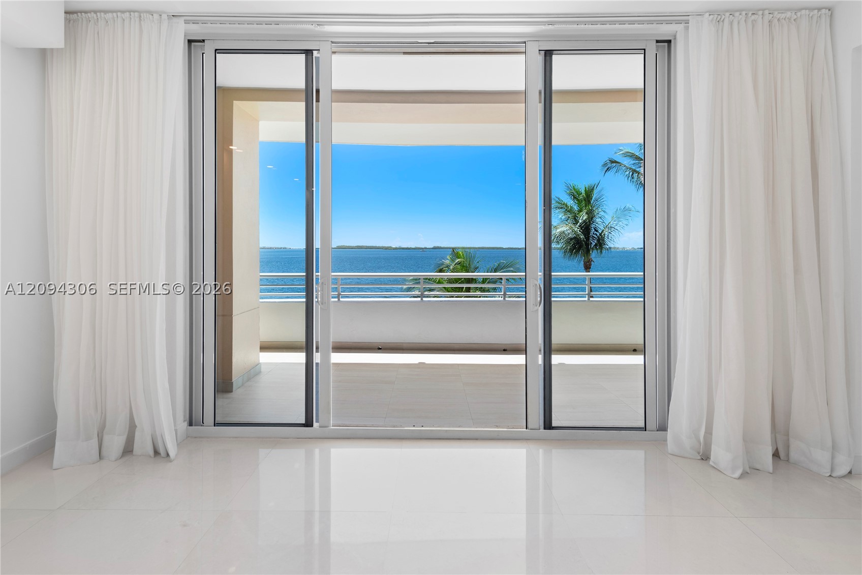 808 Brickell Key Dr #304, Miami FL 33131