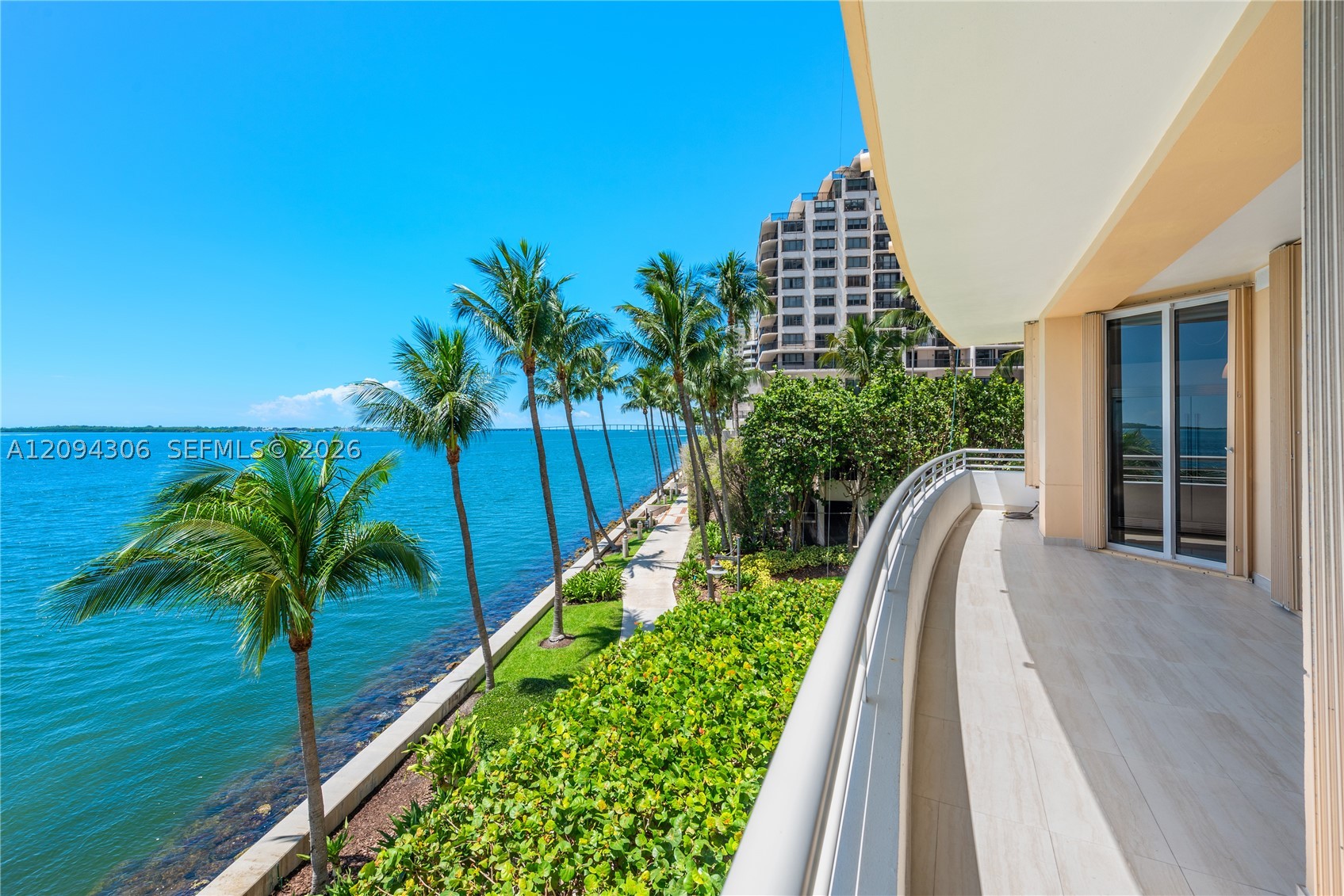 808 Brickell Key Dr #304, Miami FL 33131