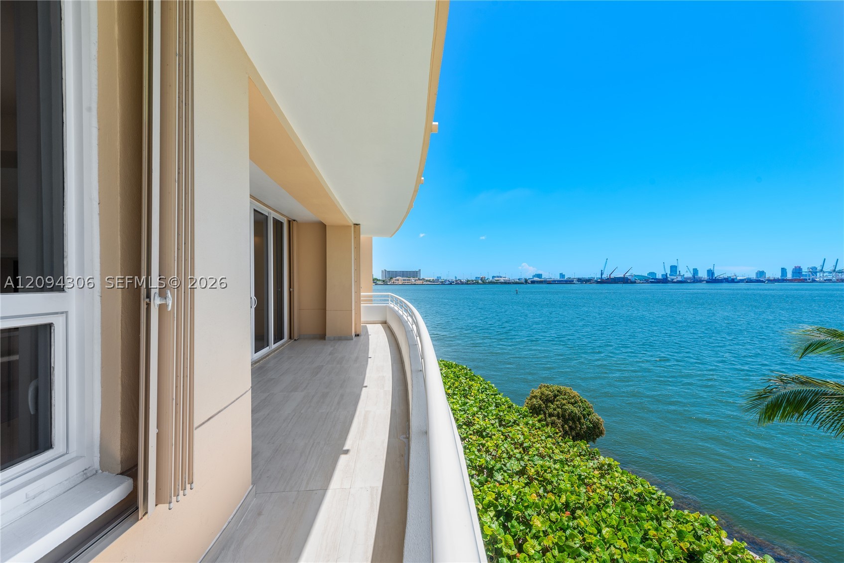 808 Brickell Key Dr #304, Miami FL 33131