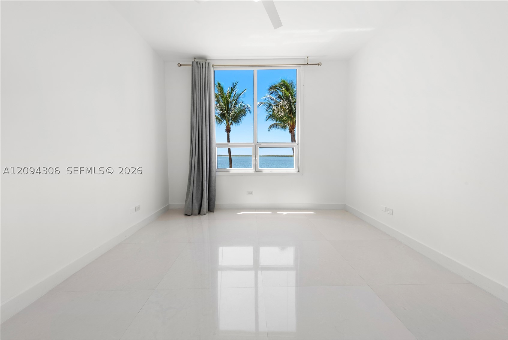 808 Brickell Key Dr #304, Miami FL 33131