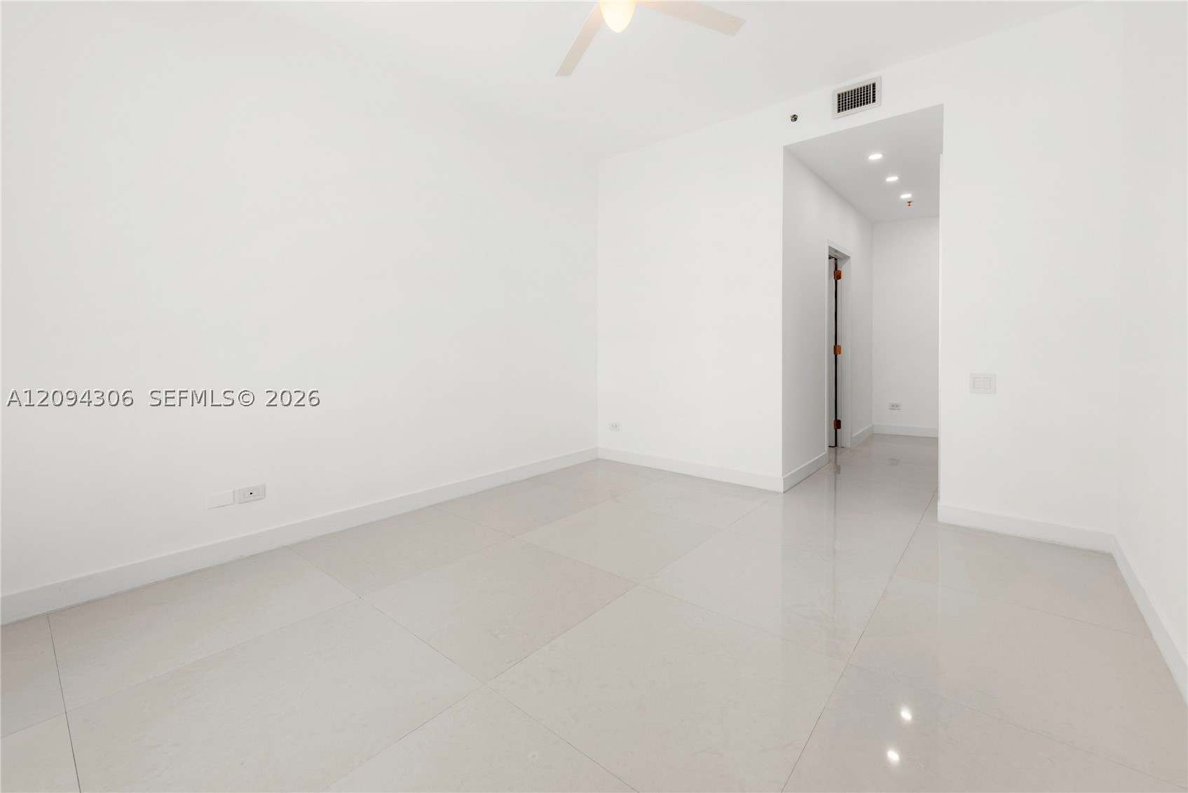 808 Brickell Key Dr #304, Miami FL 33131