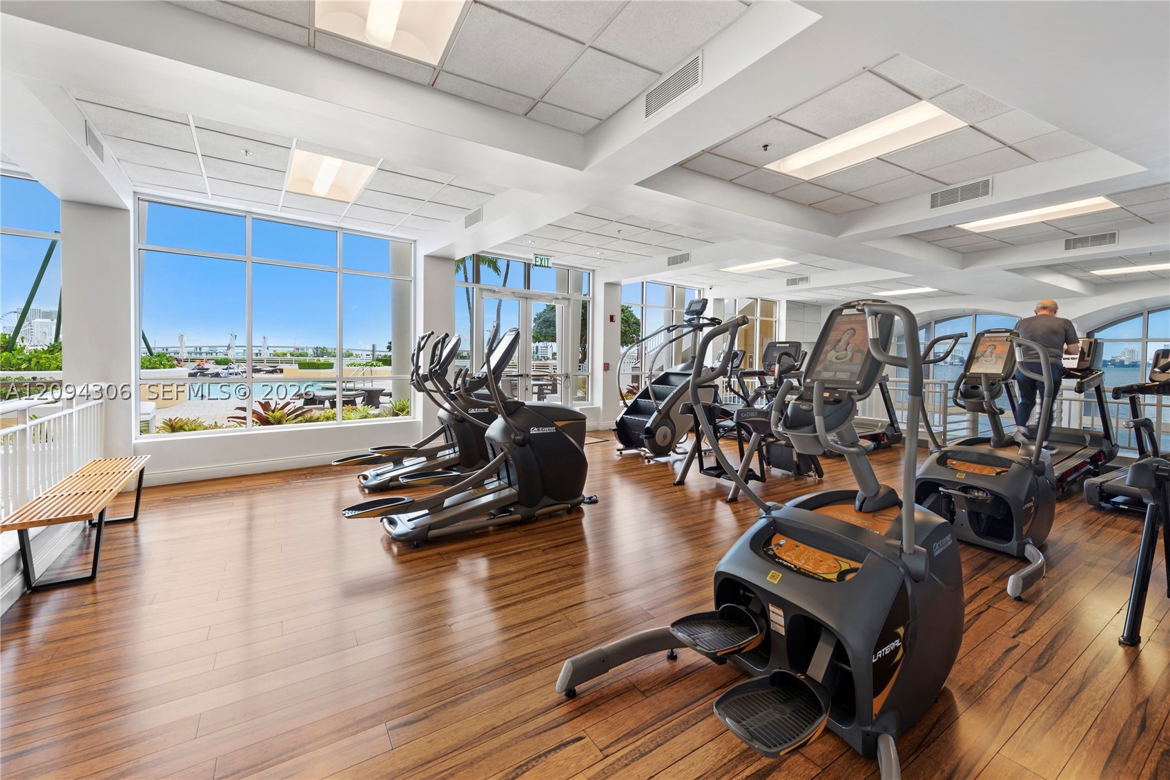 808 Brickell Key Dr #304, Miami FL 33131