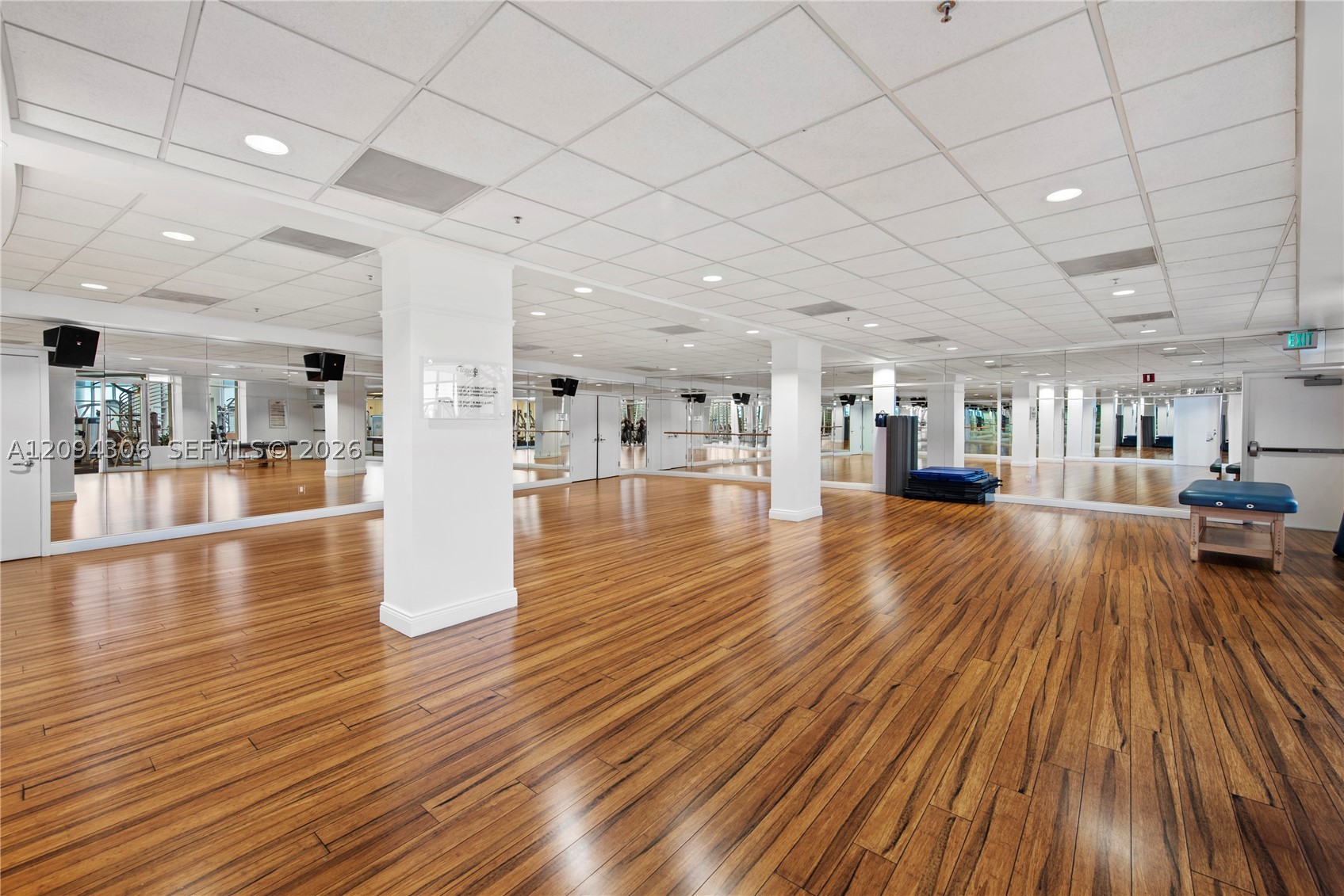 808 Brickell Key Dr #304, Miami FL 33131